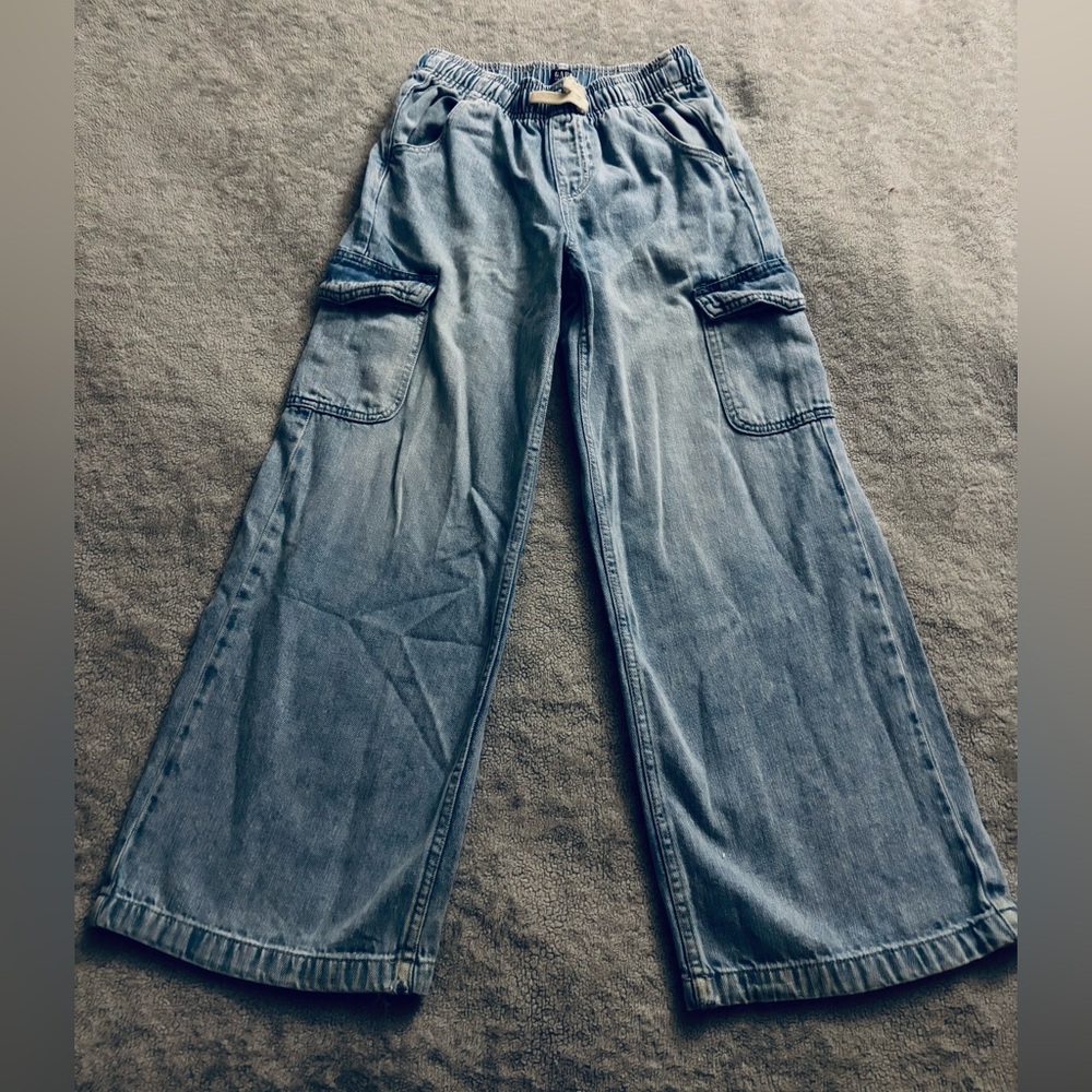 Gap girls pull on cargos